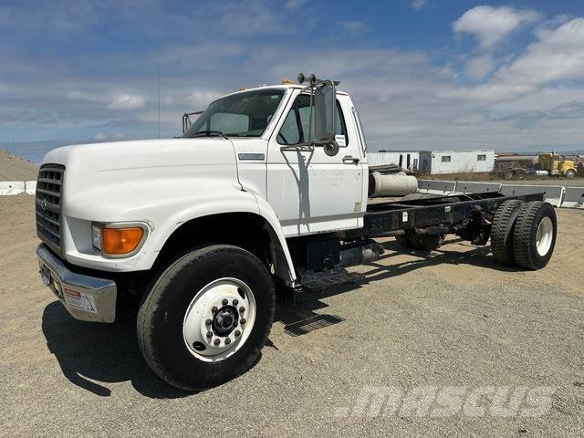 Ford F-800 Кабіни