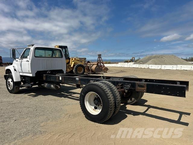 Ford F-800 Кабіни