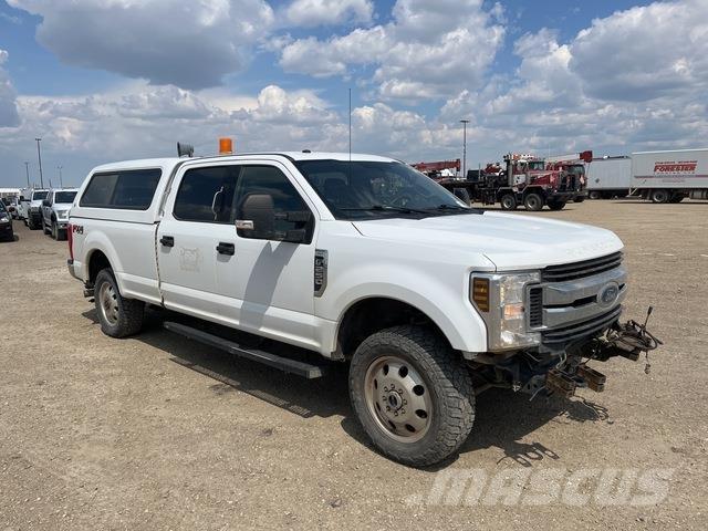 Ford F250 Пікапи / Бічне розвантаження