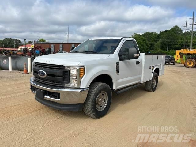 Ford F250 Пікапи / Бічне розвантаження