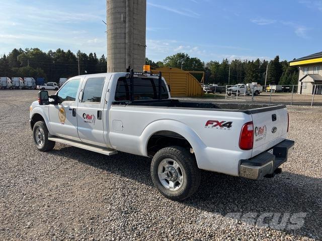 Ford F350 Пікапи / Бічне розвантаження
