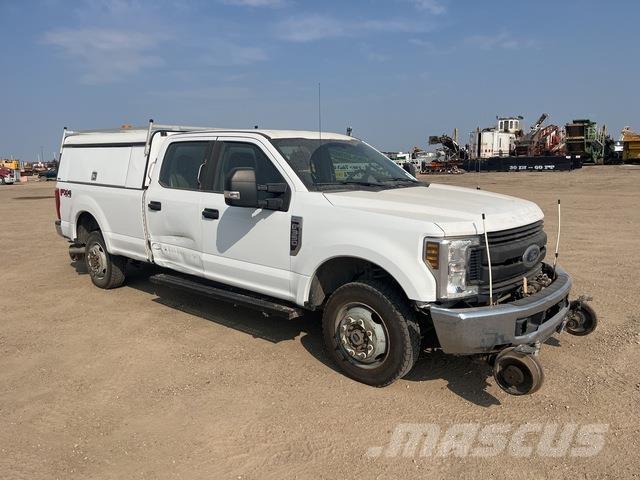 Ford F350 Пікапи / Бічне розвантаження