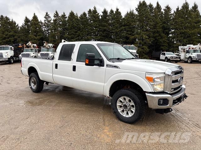 Ford F350 Пікапи / Бічне розвантаження