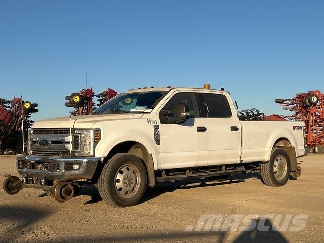 Ford F350 Пікапи / Бічне розвантаження