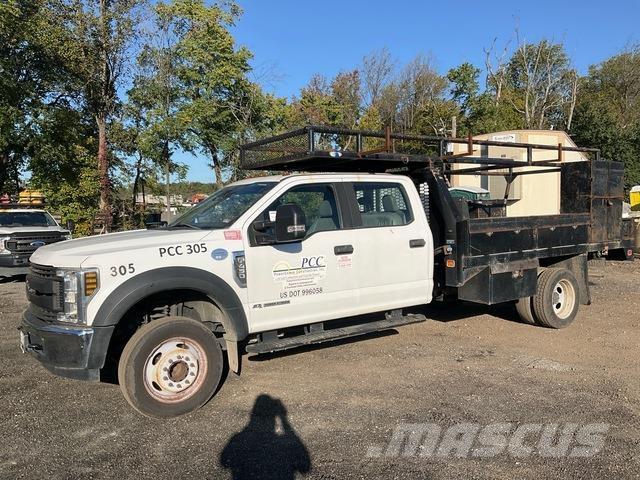 Ford F450 Вантажівки-платформи/бокове розвантаження