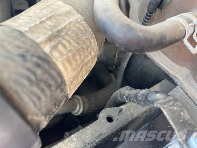 Ford F550 Вантажівки-платформи/бокове розвантаження