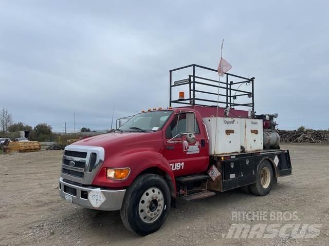 Ford F650 Вантажівки-цистерни