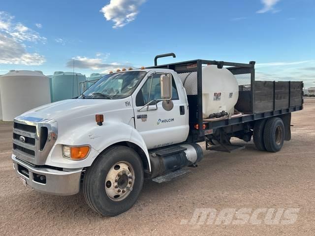 Ford F650 Поливальні машини