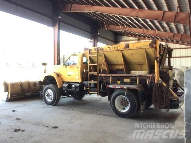 Ford F800 Снігоочищувальні ножі та плуги