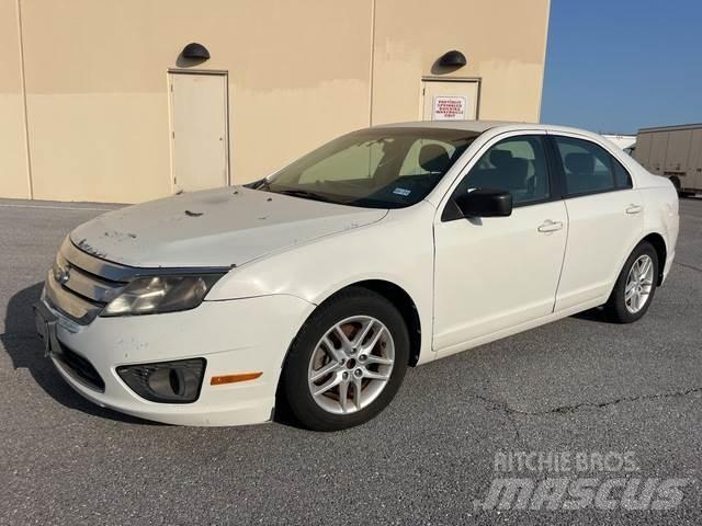 Ford Fusion Автомобілі