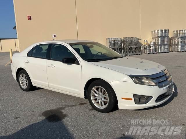 Ford Fusion Автомобілі