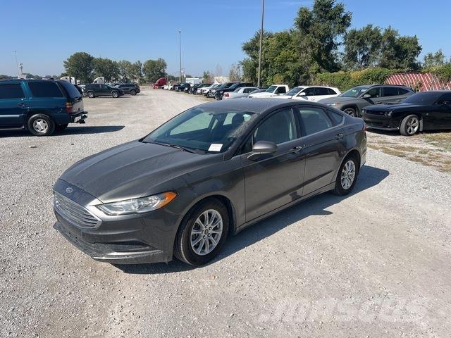 Ford Fusion Автомобілі