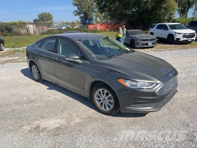 Ford Fusion Автомобілі