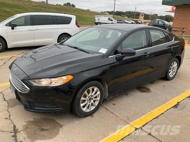 Ford Fusion Автомобілі