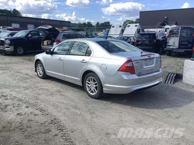 Ford Fusion S Автомобілі