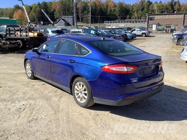 Ford Fusion S Автомобілі