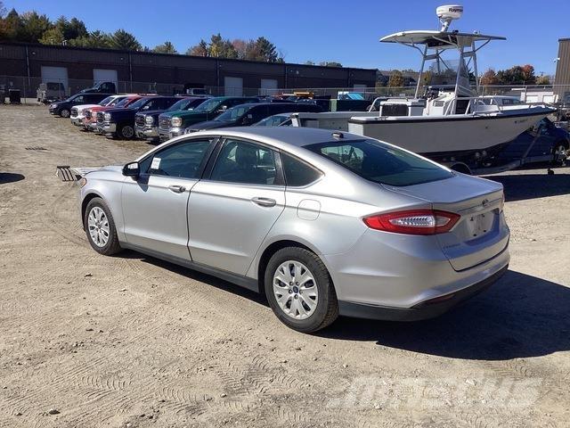 Ford Fusion S Автомобілі