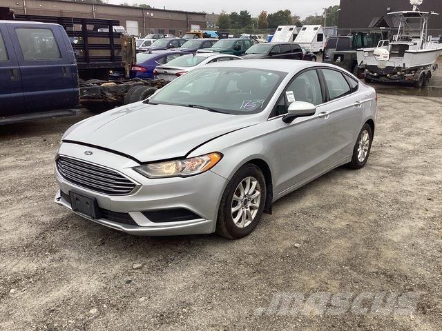 Ford Fusion S Автомобілі
