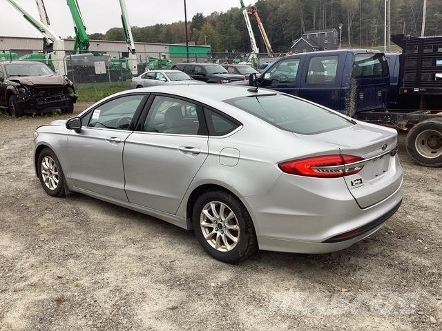 Ford Fusion S Автомобілі