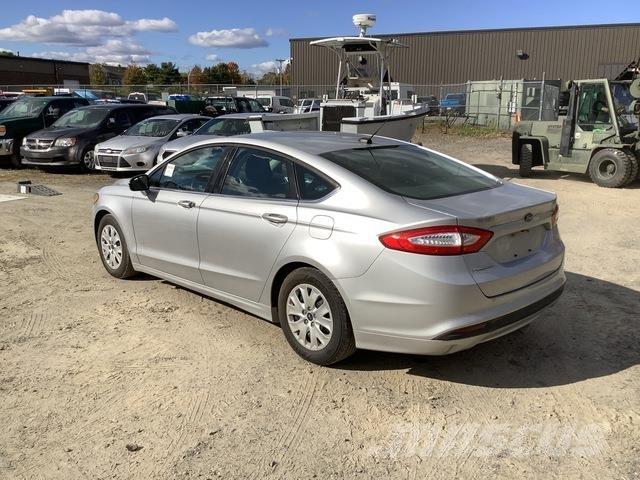 Ford Fusion SE Автомобілі
