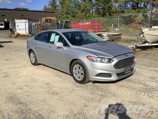 Ford Fusion SE Автомобілі