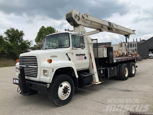 Ford L8000 Вантажівки / спеціальні