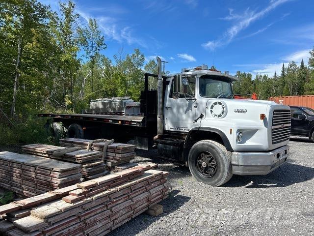 Ford L8000 Евакуатори