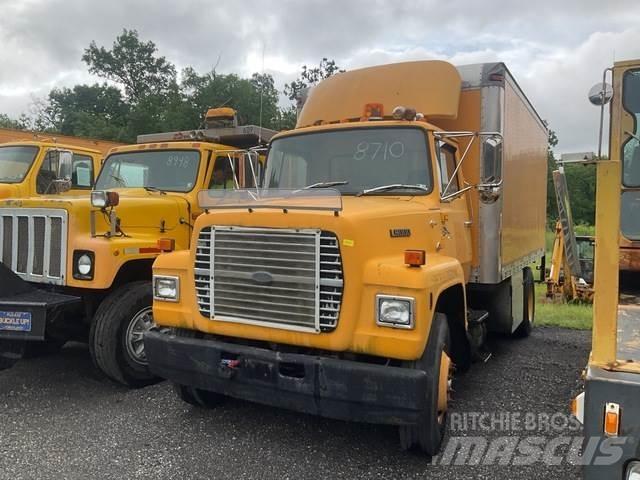 Ford LN8000 Фургони