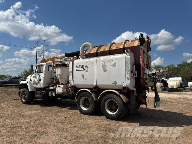 Ford LNT8000F Гусеничні екскаватори