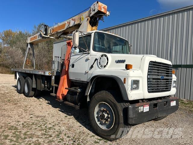 Ford LT8000 Вантажівки / спеціальні