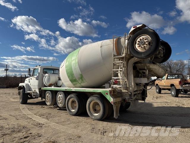 Ford LT9000 Вантажівки / спеціальні