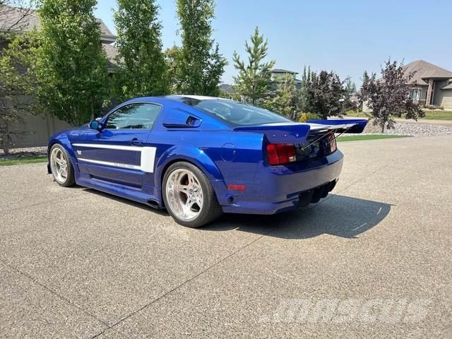 Ford Mustang Автомобілі