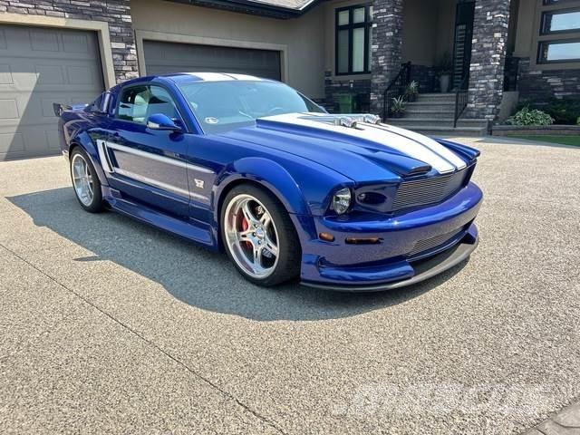 Ford Mustang Автомобілі