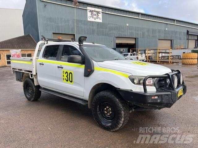 Ford Ranger XL Пікапи / Бічне розвантаження