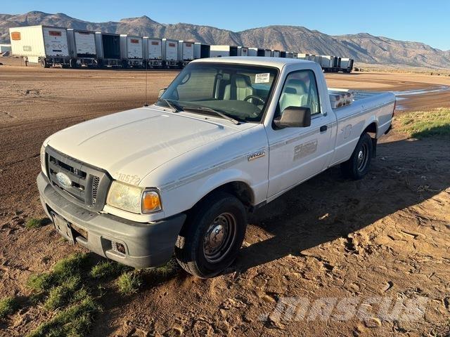 Ford Ranger XL Пікапи / Бічне розвантаження