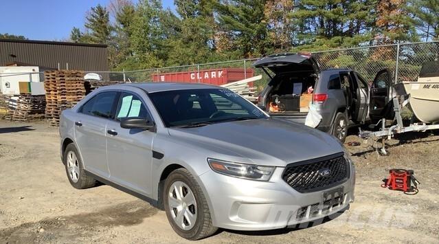 Ford Taurus Автомобілі