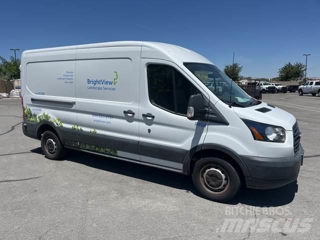 Ford Transit Панельні фургони