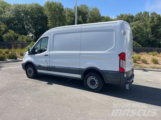 Ford Transit Панельні фургони