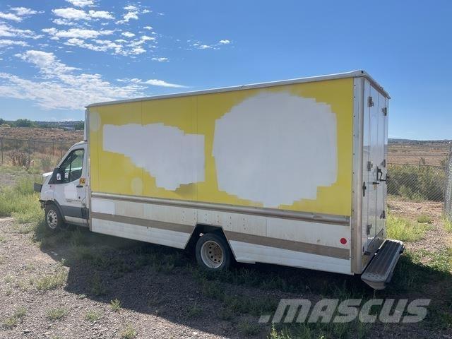 Ford Transit Панельні фургони