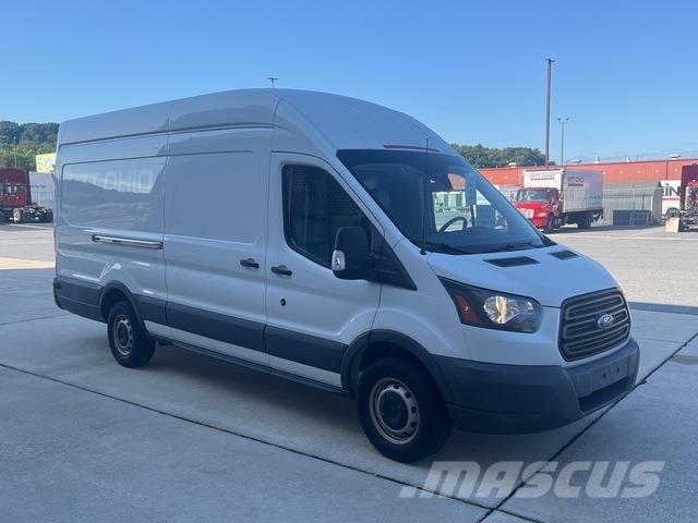 Ford Transit Фургони