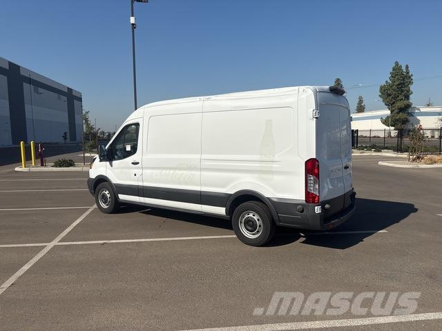 Ford Transit Панельні фургони