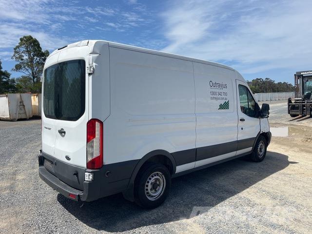 Ford Transit Панельні фургони