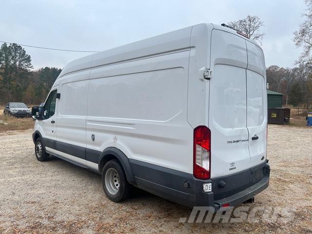 Ford Transit Панельні фургони