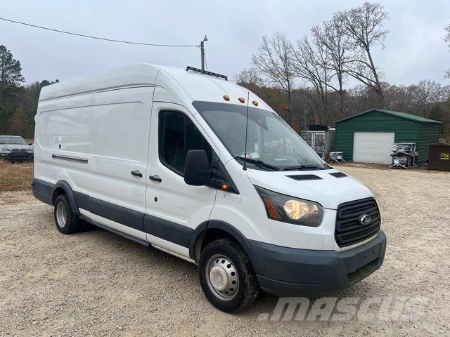 Ford Transit Панельні фургони