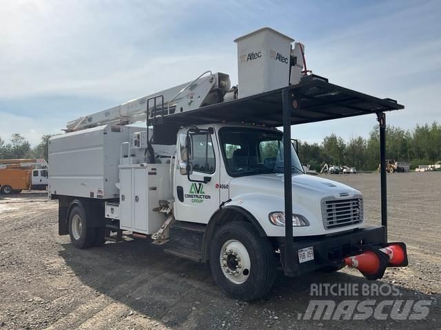 Freightliner  Автовишки на базі вантажівки