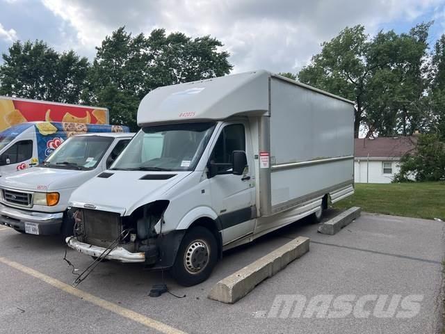 Freightliner  Панельні фургони