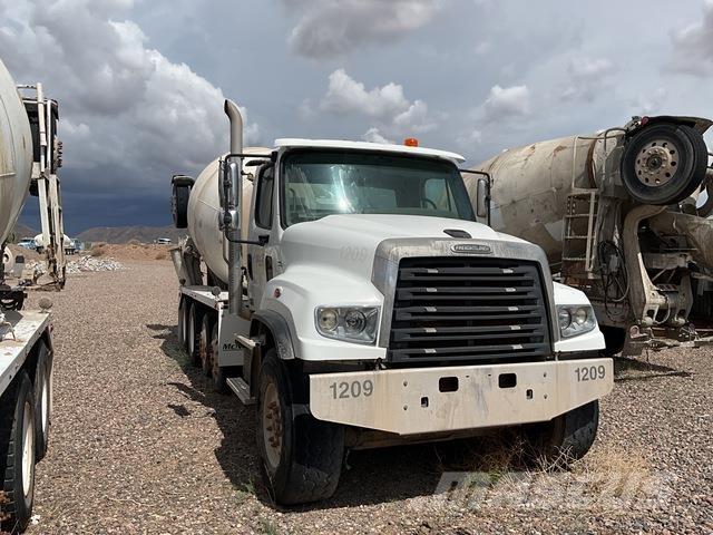 Freightliner  Вантажівки / спеціальні
