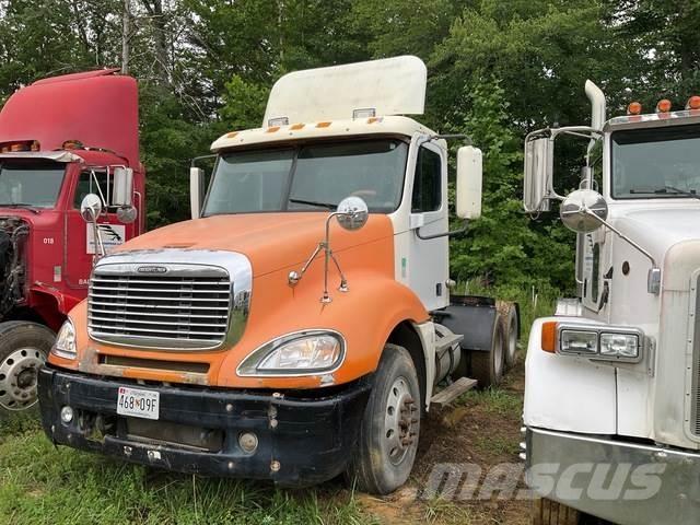 Freightliner  Тягачі