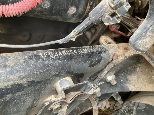 Freightliner  Тягачі