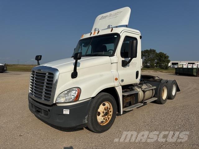 Freightliner  Тягачі